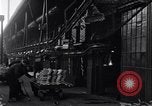 Standbild Ford Model T-Werk in Aktion United States USA, 1923, aus Sekunde 56 historischem Filmmaterial Videoclip 65675030024