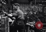 Standbild Montagelinie United States USA, 1923, aus Sekunde 7 historischem Filmmaterial Videoclip 65675030025