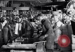 Standbild Montagelinie United States USA, 1923, aus Sekunde 60 historischem Filmmaterial Videoclip 65675030025