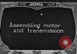 Standbild Montagelinie United States USA, 1923, aus Sekunde 62 historischem Filmmaterial Videoclip 65675030025
