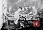 Image Ligne de montage finale Ford modèle T United States USA, 1923, de la seconde 18 séquences d'archives historiques vidéo 65675030027