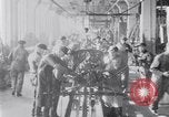 Image Ligne de montage finale Ford modèle T United States USA, 1923, de la seconde 57 séquences d'archives historiques vidéo 65675030027