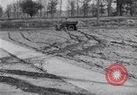 Standbild Ford Auto getestet United States USA, 1923, aus Sekunde 15 historischem Filmmaterial Videoclip 65675030028