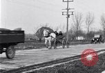 Standbild Ford Auto getestet United States USA, 1923, aus Sekunde 37 historischem Filmmaterial Videoclip 65675030028