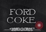 Immagine di Coke caricato su una nave Michigan United States USA, 1927, secondo 26 filmato di repertorio 65675030030