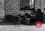 Standbild unordentlich garage Michigan United States USA, 1927, aus Sekunde 3 historischem Filmmaterial Videoclip 65675030031