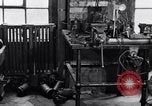 Standbild unordentlich garage Michigan United States USA, 1927, aus Sekunde 47 historischem Filmmaterial Videoclip 65675030031
