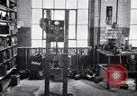 Standbild unordentlich garage Michigan United States USA, 1927, aus Sekunde 61 historischem Filmmaterial Videoclip 65675030031