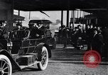 Standbild Chauffeur Automobil Dearborn Michigan USA, 1922, aus Sekunde 4 historischem Filmmaterial Videoclip 65675030039
