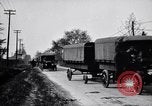 Immagine di Caravan di veicoli Ford Detroit Michigan USA, 1926, secondo 12 filmato di repertorio 65675030058