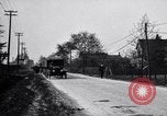 Immagine di Caravan di veicoli Ford Detroit Michigan USA, 1926, secondo 16 filmato di repertorio 65675030058