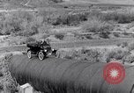 Standbild Ford Model T United States USA, 1920, aus Sekunde 16 historischem Filmmaterial Videoclip 65675030080