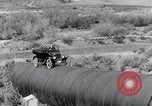 Standbild Ford Model T United States USA, 1920, aus Sekunde 19 historischem Filmmaterial Videoclip 65675030080