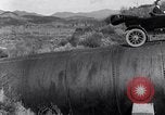 Standbild Ford Model T United States USA, 1920, aus Sekunde 27 historischem Filmmaterial Videoclip 65675030080