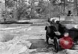 Standbild Ford Model T United States USA, 1920, aus Sekunde 50 historischem Filmmaterial Videoclip 65675030080