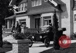 Standbild Ford Model T United States USA, 1920, aus Sekunde 3 historischem Filmmaterial Videoclip 65675030081