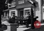 Standbild Ford Model T United States USA, 1920, aus Sekunde 10 historischem Filmmaterial Videoclip 65675030081