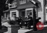Standbild Ford Model T United States USA, 1920, aus Sekunde 12 historischem Filmmaterial Videoclip 65675030081