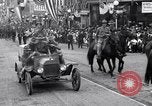 Standbild US Soldaten in Reunion und Frieden Jubiläum Vicksburg Mississippi USA, 1917, aus Sekunde 16 historischem Filmmaterial Videoclip 65675030082