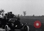 Standbild Ford Model T Auto United States USA, 1923, aus Sekunde 30 historischem Filmmaterial Videoclip 65675030083