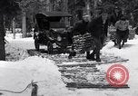 Standbild Ford Model T Auto United States USA, 1923, aus Sekunde 7 historischem Filmmaterial Videoclip 65675030085