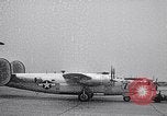 Immagine di Ford B 24 Liberatore pietre miliari di produzione Michigan United States USA, 1944, secondo 53 filmato di repertorio 65675030115