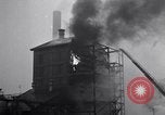Immagine di Pianta di soia fire Michigan United States USA, 1941, secondo 34 filmato di repertorio 65675030120
