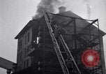 Immagine di Pianta di soia fire Michigan United States USA, 1941, secondo 42 filmato di repertorio 65675030120