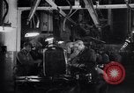 Immagine di Linea di assemblaggio finale United States USA, 1931, secondo 7 filmato di repertorio 65675030121