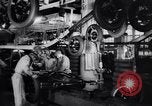 Immagine di Linea di assemblaggio finale United States USA, 1931, secondo 14 filmato di repertorio 65675030121