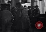 Immagine di Linea di assemblaggio finale United States USA, 1931, secondo 54 filmato di repertorio 65675030121