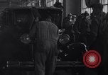Immagine di Linea di assemblaggio finale United States USA, 1931, secondo 57 filmato di repertorio 65675030121