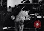 Immagine di Linea di assemblaggio finale United States USA, 1931, secondo 60 filmato di repertorio 65675030121