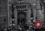 Standbild Henry Ford's Funeral Detroit Michigan USA, 1947, aus Sekunde 18 historischem Filmmaterial Videoclip 65675030126
