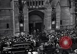 Standbild Henry Ford's Funeral Detroit Michigan USA, 1947, aus Sekunde 20 historischem Filmmaterial Videoclip 65675030126