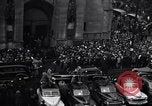 Standbild Henry Ford's Funeral Detroit Michigan USA, 1947, aus Sekunde 51 historischem Filmmaterial Videoclip 65675030126
