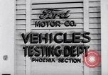 Immagine di Ford Auto Test Dearborn Michigan USA, 1951, secondo 1 filmato di repertorio 65675030129