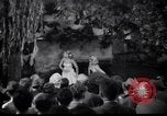 Standbild Ford Cabrio United States USA, 1948, aus Sekunde 41 historischem Filmmaterial Videoclip 65675030142