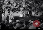 Standbild Ford Cabrio United States USA, 1948, aus Sekunde 56 historischem Filmmaterial Videoclip 65675030142