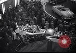 Standbild neues Modell Autos von Ford United States USA, 1948, aus Sekunde 7 historischem Filmmaterial Videoclip 65675030144
