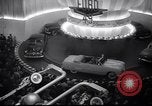 Standbild neues Modell Autos von Ford United States USA, 1948, aus Sekunde 15 historischem Filmmaterial Videoclip 65675030144