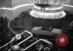 Standbild neues Modell Autos von Ford United States USA, 1948, aus Sekunde 16 historischem Filmmaterial Videoclip 65675030144