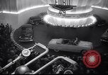 Standbild neues Modell Autos von Ford United States USA, 1948, aus Sekunde 17 historischem Filmmaterial Videoclip 65675030144
