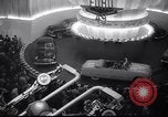 Standbild neues Modell Autos von Ford United States USA, 1948, aus Sekunde 18 historischem Filmmaterial Videoclip 65675030144