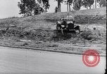 Image Ford Modèle T stunts United States USA, 1933, de la seconde 24 séquences d'archives historiques vidéo 65675030146