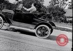 Image Ford Modèle T stunts United States USA, 1933, de la seconde 31 séquences d'archives historiques vidéo 65675030146