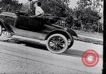 Image Ford Modèle T stunts United States USA, 1933, de la seconde 32 séquences d'archives historiques vidéo 65675030146