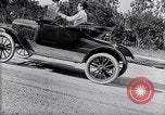 Image Ford Modèle T stunts United States USA, 1933, de la seconde 33 séquences d'archives historiques vidéo 65675030146