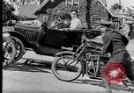 Image Ford Modèle T stunts United States USA, 1933, de la seconde 39 séquences d'archives historiques vidéo 65675030146
