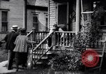 Immagine di Modulare e prefabbricata home edificio dei primi del novecento Bay City Michigan USA, 1919, secondo 32 filmato di repertorio 65675030150